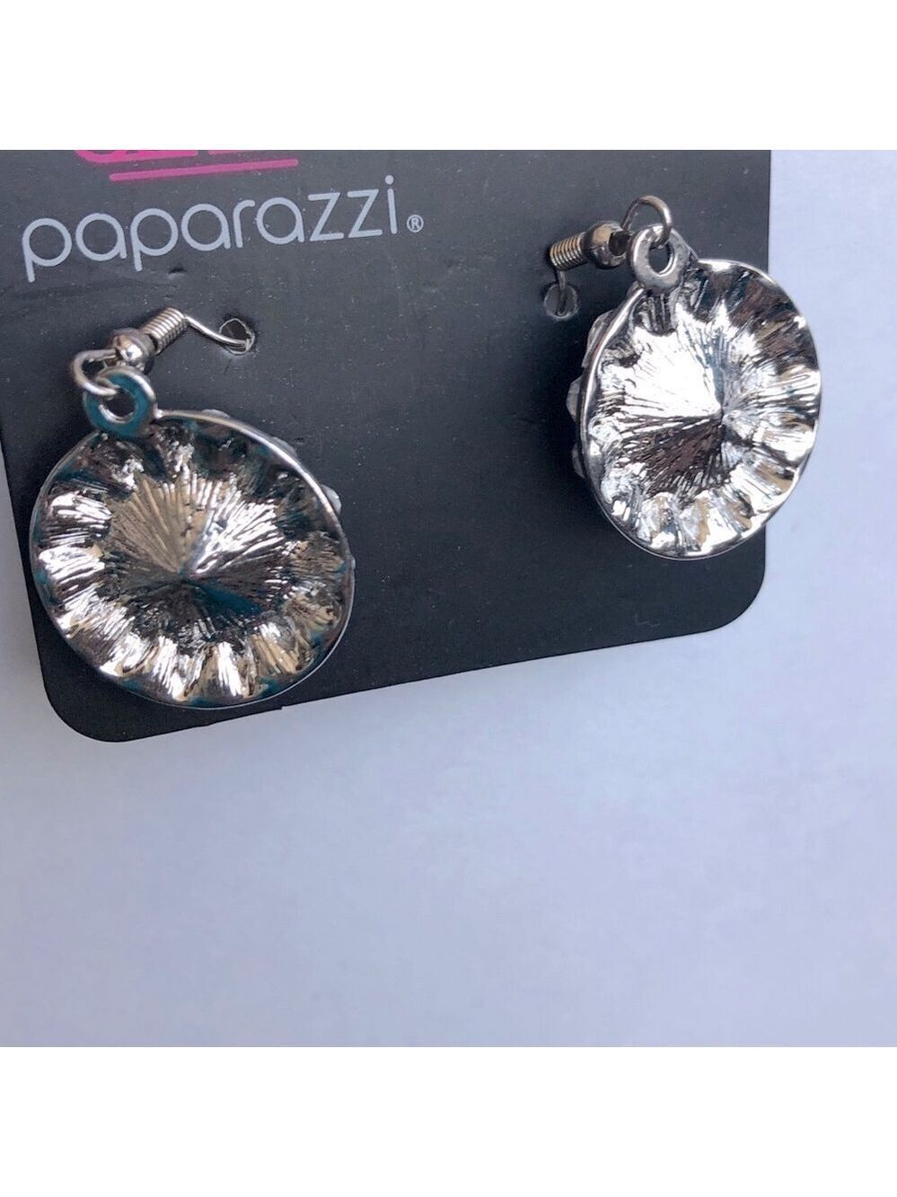 NWT Paparazzi Lavendar Amethyst Coloured Rhinestone Silvertone Earrings Prom - Picture 2 of 4